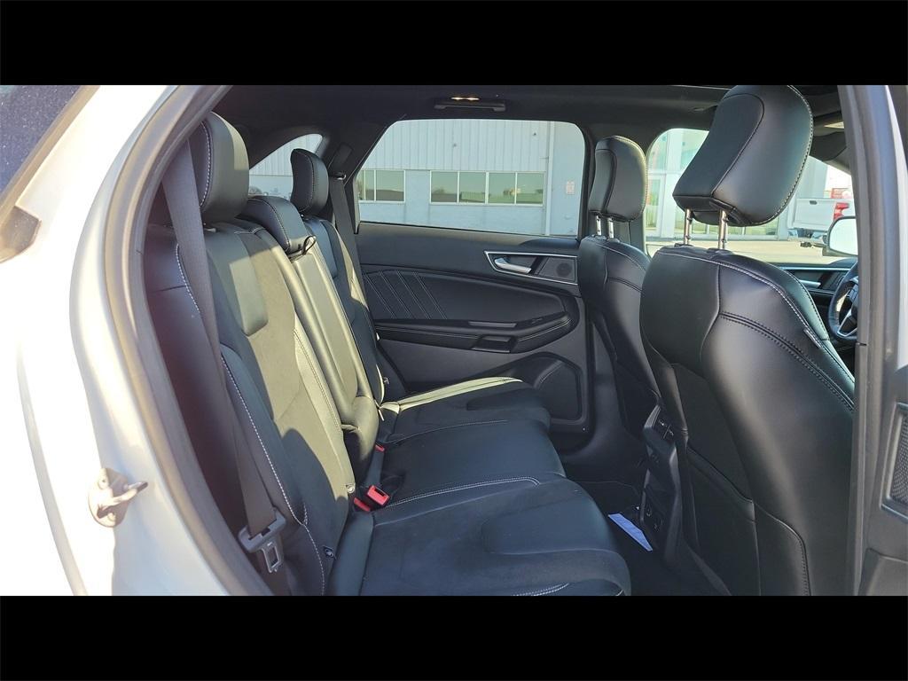 used 2022 Ford Edge car, priced at $27,000