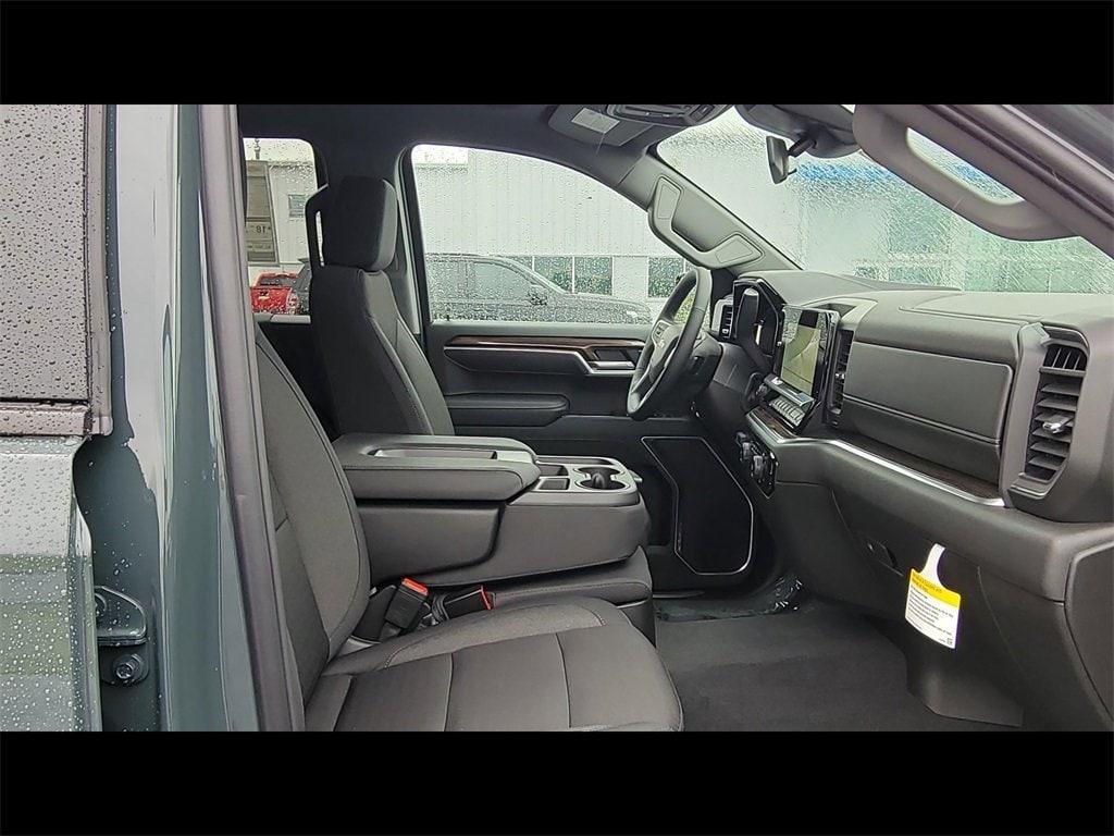 new 2025 Chevrolet Silverado 1500 car, priced at $55,990