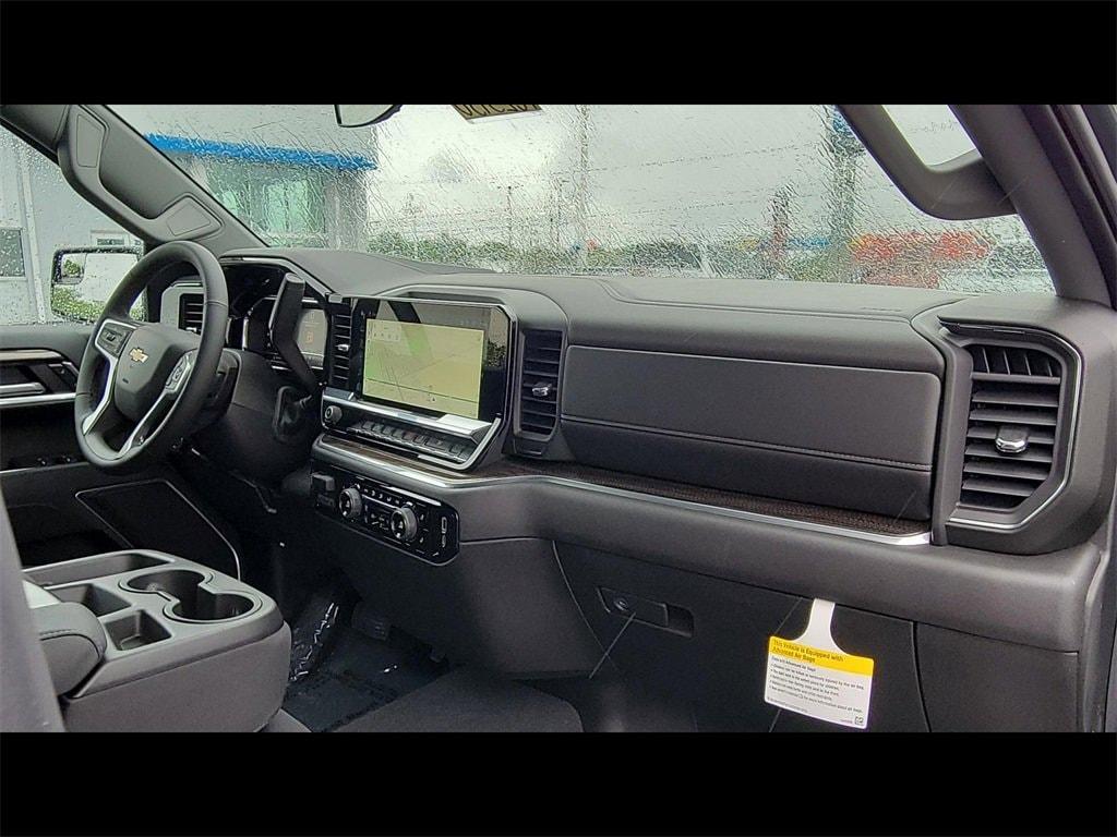 new 2025 Chevrolet Silverado 1500 car, priced at $55,990