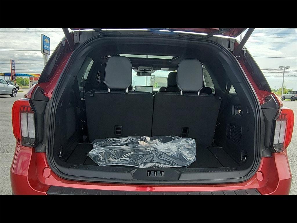 new 2025 Ford Explorer car, priced at $54,926