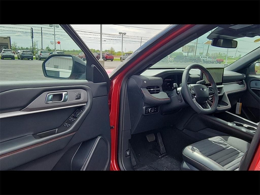 new 2025 Ford Explorer car, priced at $54,926