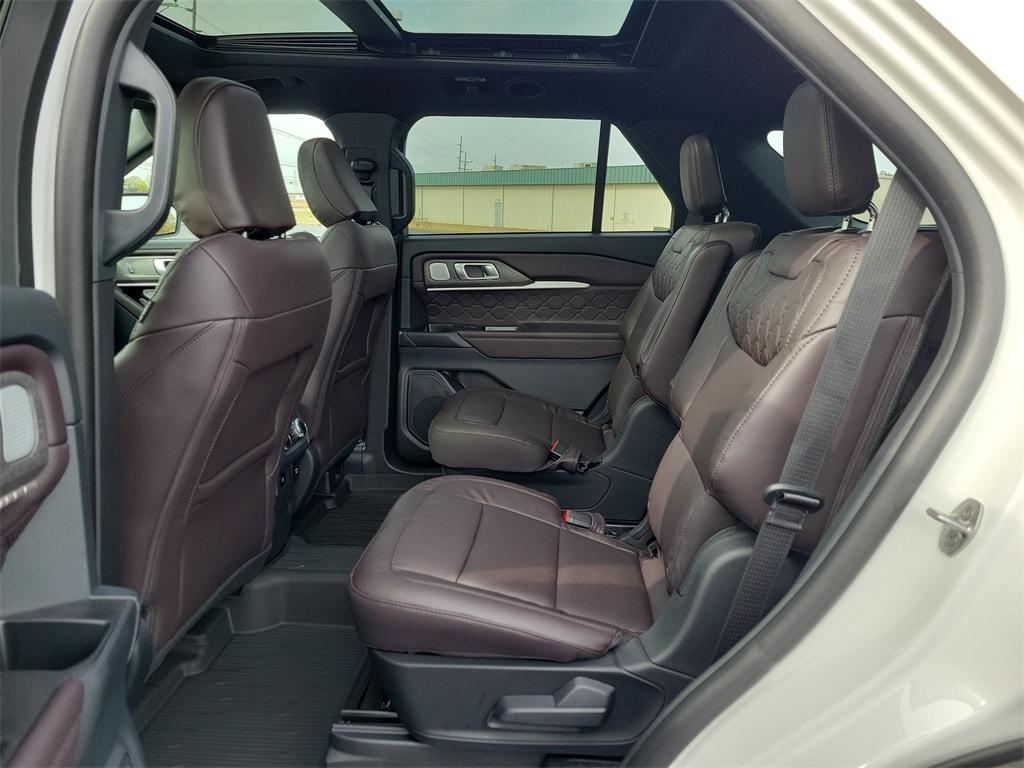 new 2025 Ford Explorer car, priced at $61,702