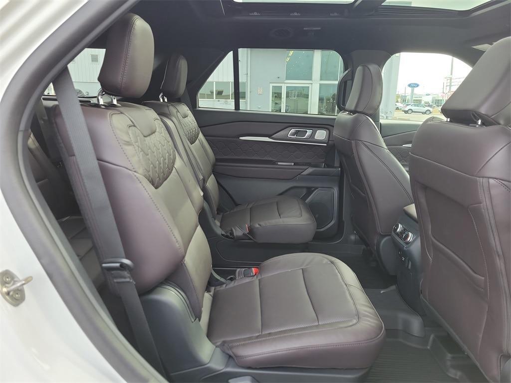 new 2025 Ford Explorer car, priced at $61,702