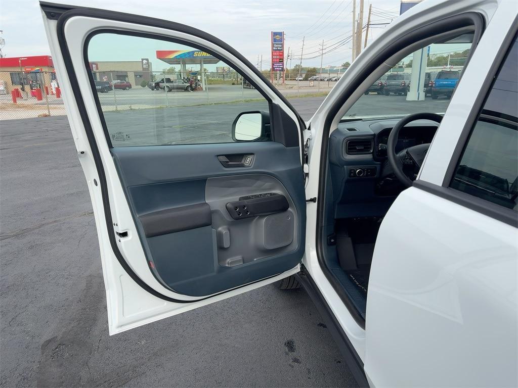 new 2025 Ford Maverick car, priced at $29,429