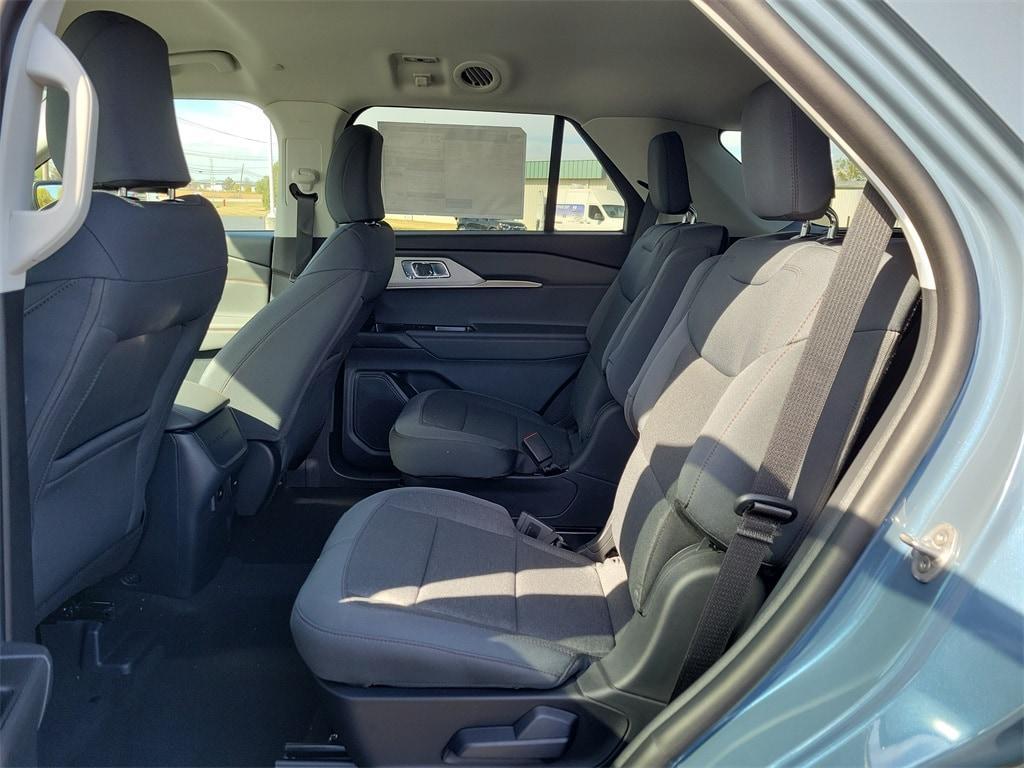 new 2025 Ford Explorer car, priced at $41,167