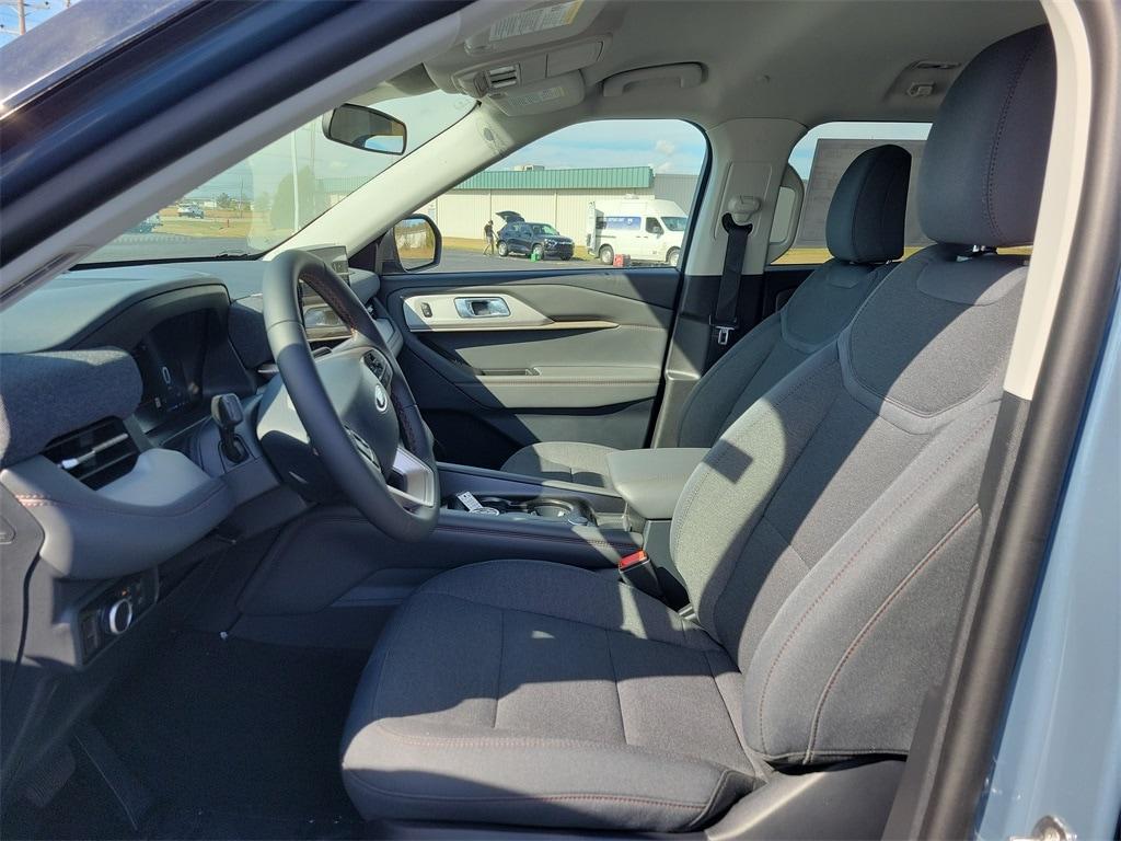 new 2025 Ford Explorer car, priced at $41,167