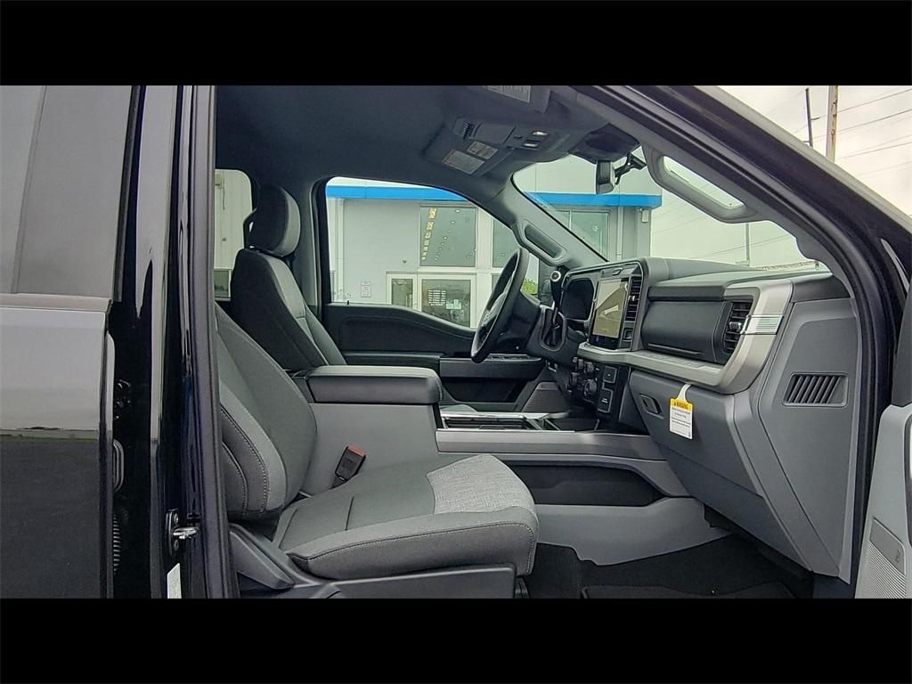 new 2025 Ford F-250 car, priced at $66,621