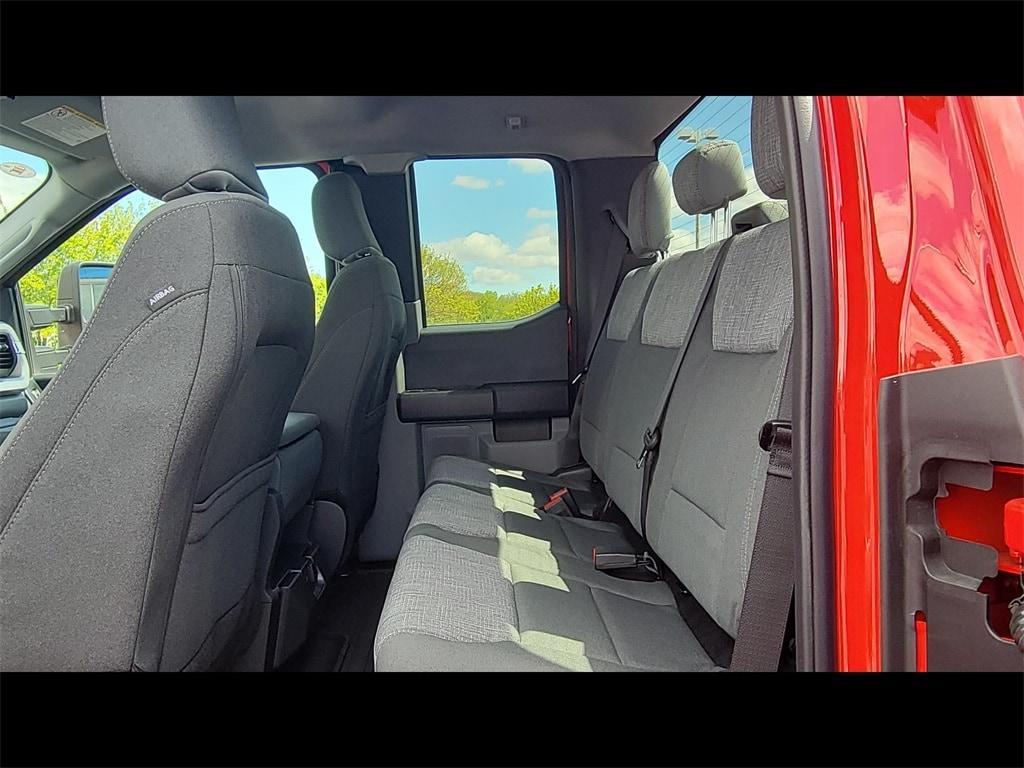 new 2025 Ford F-250 car, priced at $58,570