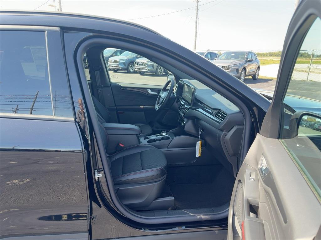 new 2025 Ford Escape car, priced at $35,720