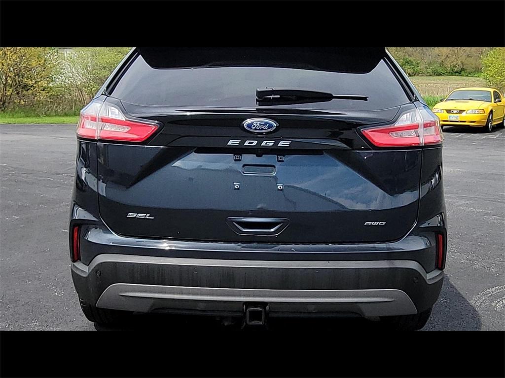 used 2022 Ford Edge car, priced at $25,000