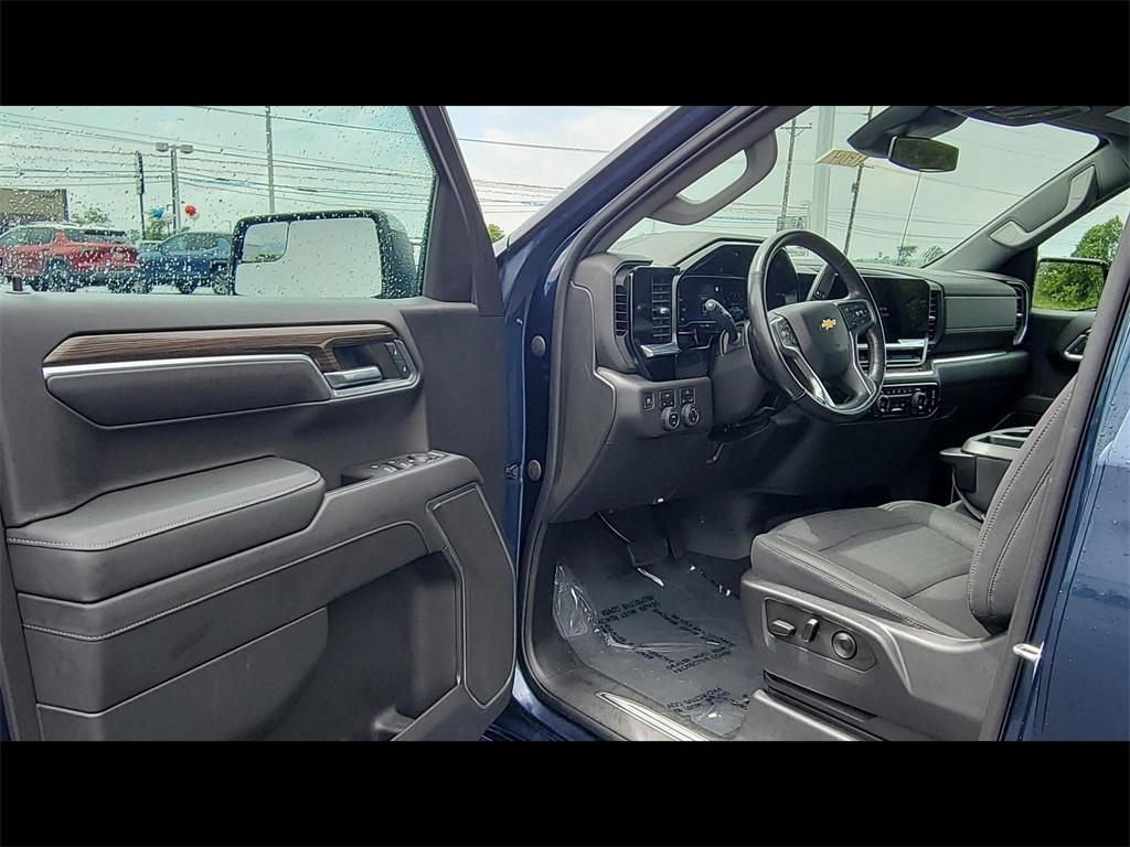 used 2022 Chevrolet Silverado 1500 car, priced at $35,800