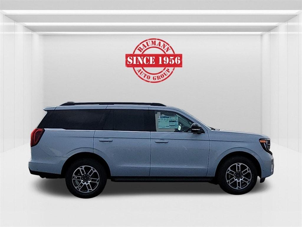 new 2025 Ford Expedition car, priced at $66,061