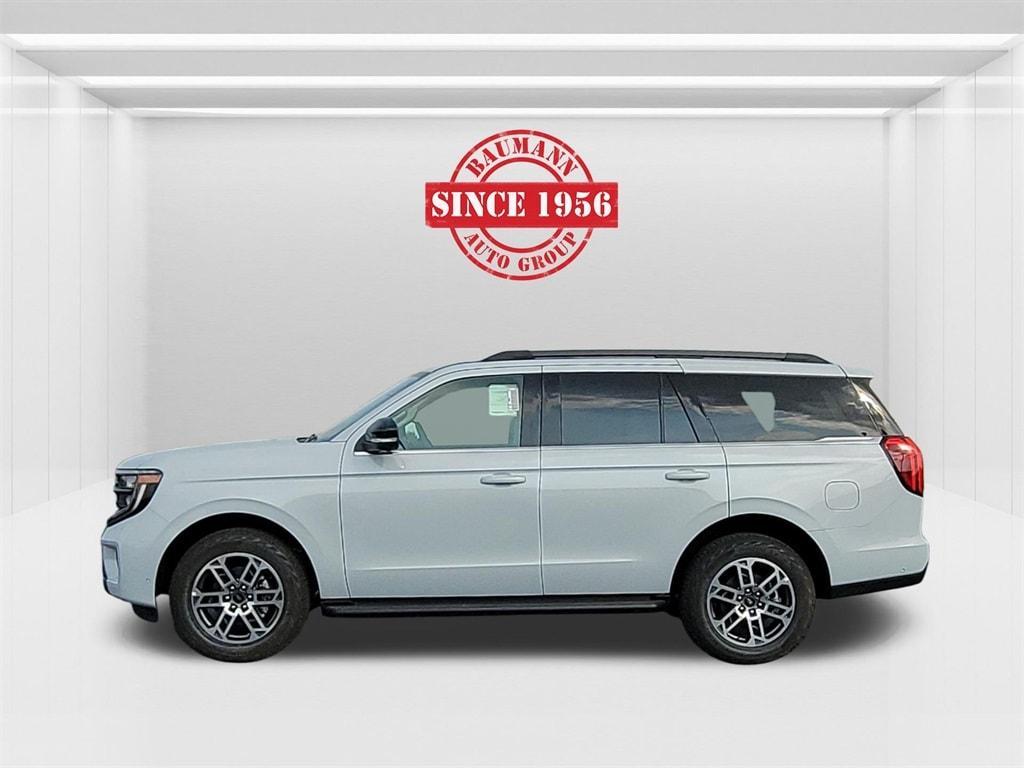 new 2025 Ford Expedition car, priced at $66,061