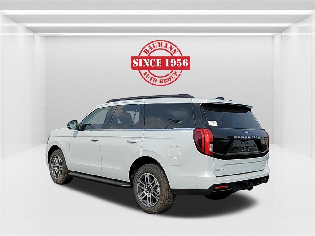 new 2025 Ford Expedition car, priced at $66,061