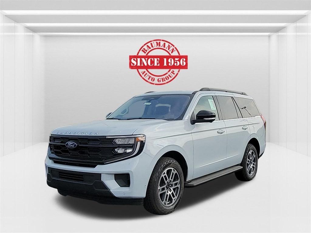 new 2025 Ford Expedition car, priced at $66,061