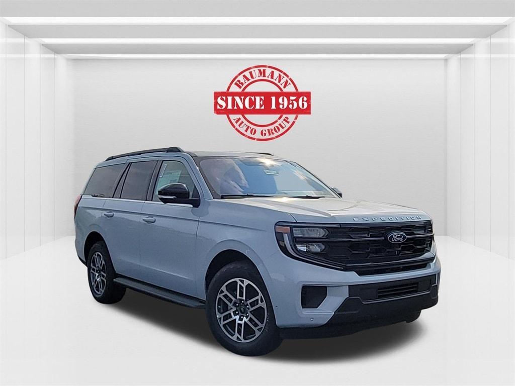 new 2025 Ford Expedition car, priced at $66,061