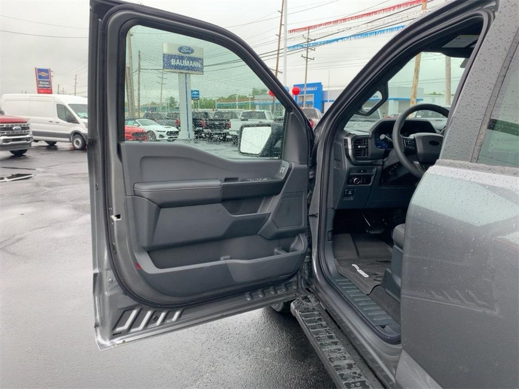 new 2025 Ford F-150 car, priced at $49,915