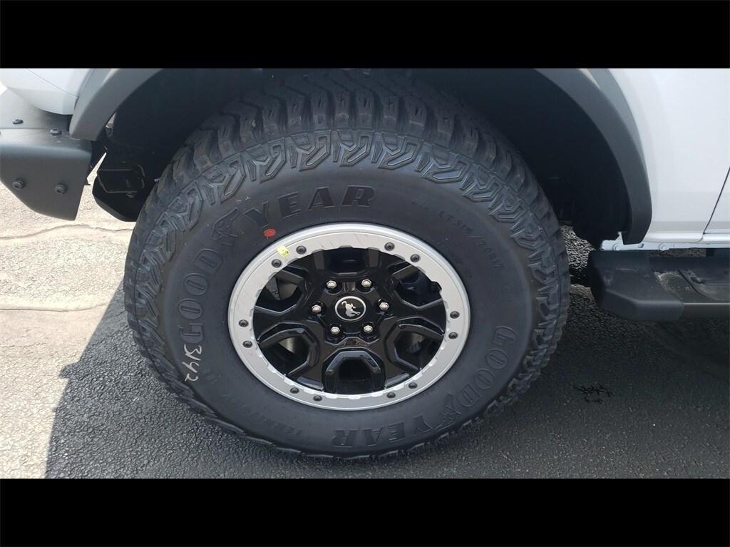 new 2024 Ford Bronco car, priced at $51,607