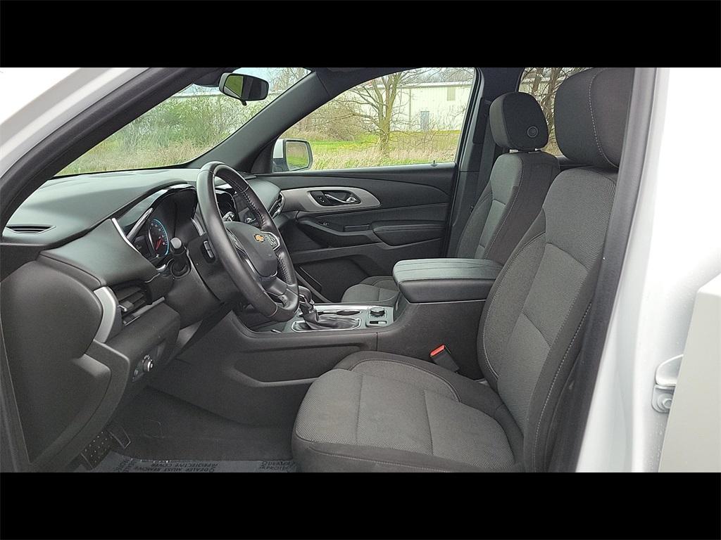 used 2022 Chevrolet Traverse car, priced at $31,000