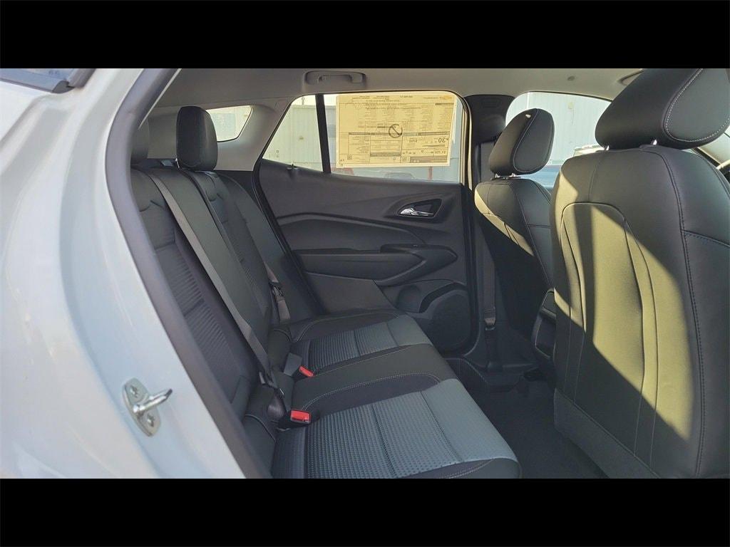 new 2025 Chevrolet Trax car, priced at $25,850
