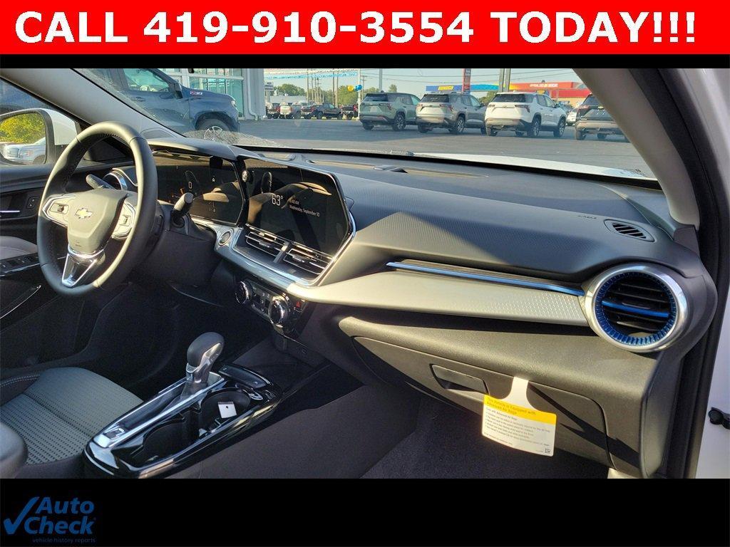 new 2025 Chevrolet Trax car, priced at $25,175