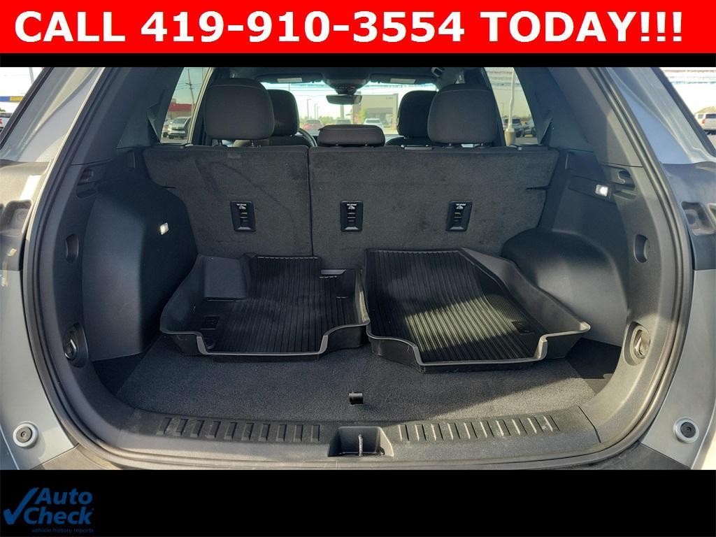 used 2025 Chevrolet Equinox car, priced at $25,500