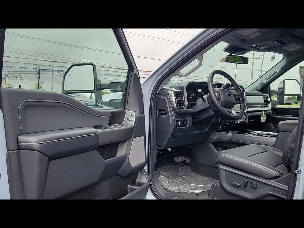 new 2025 Ford F-350 car, priced at $72,328