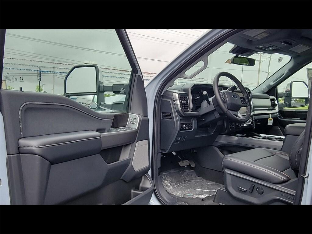 new 2025 Ford F-350 car, priced at $72,328