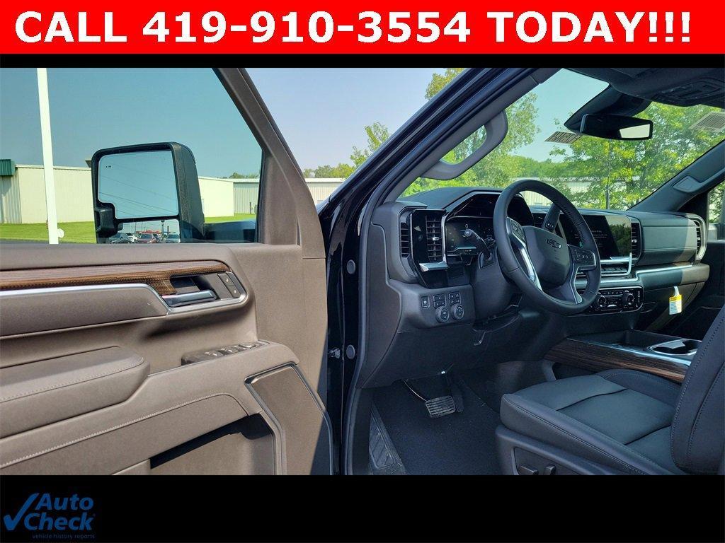 new 2025 Chevrolet Silverado 2500 car, priced at $73,636