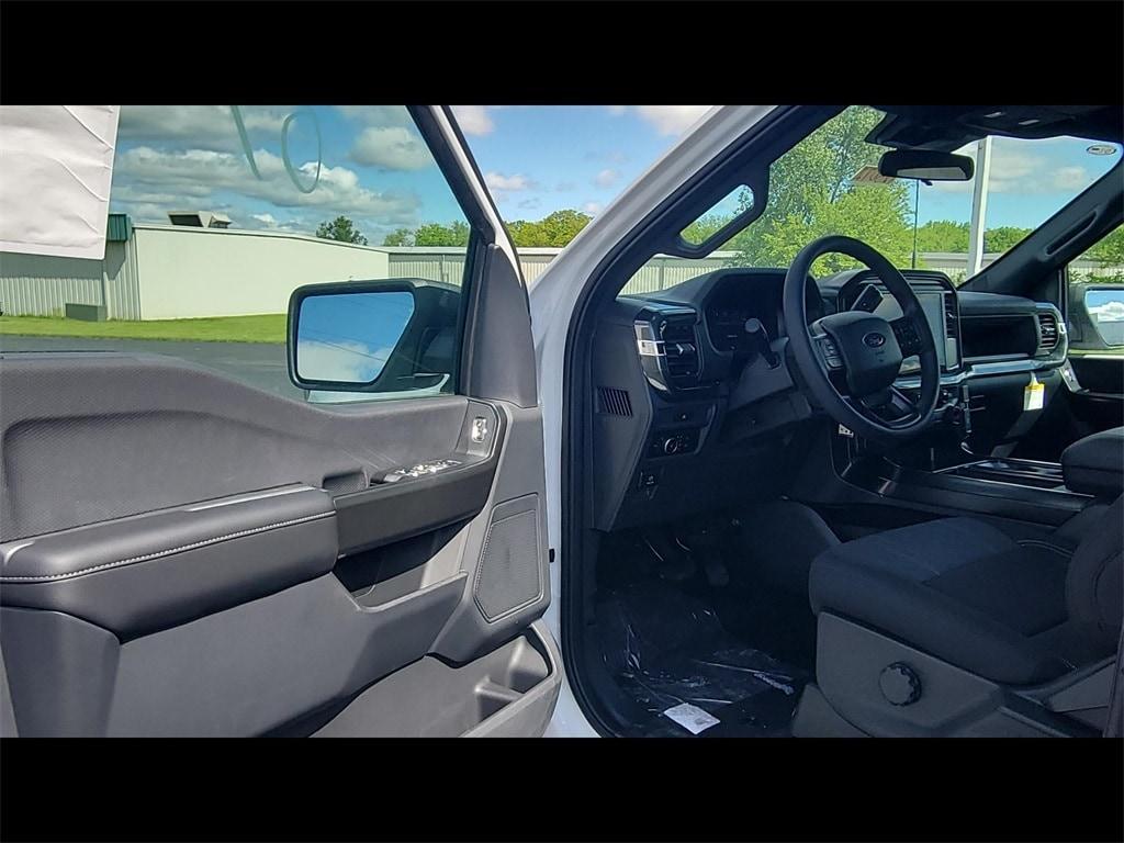 new 2025 Ford F-150 car, priced at $48,133