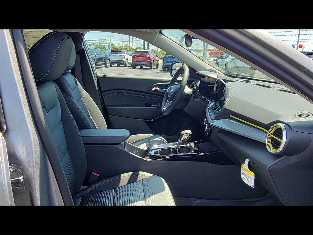 new 2025 Chevrolet Trax car, priced at $25,230