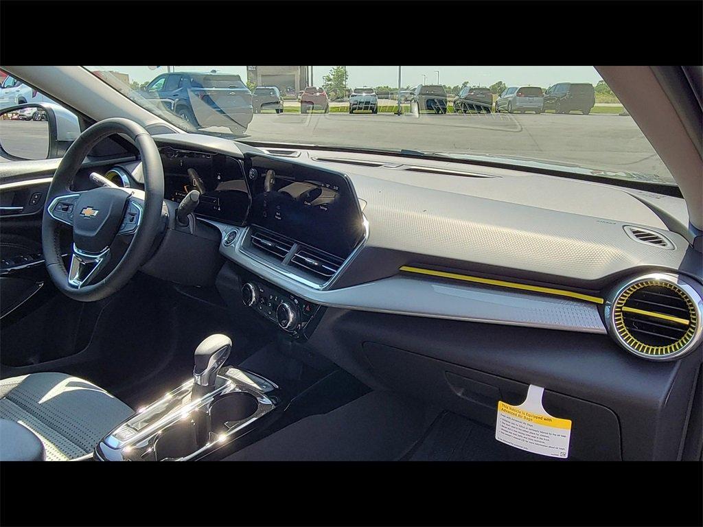 new 2025 Chevrolet Trax car, priced at $25,230