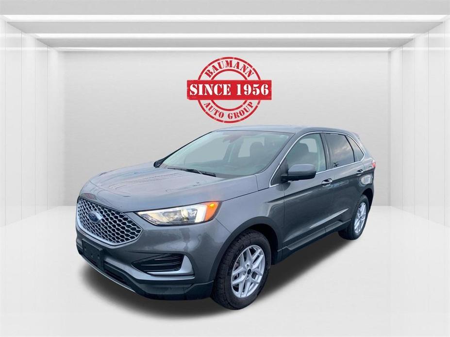 used 2024 Ford Edge car, priced at $32,000