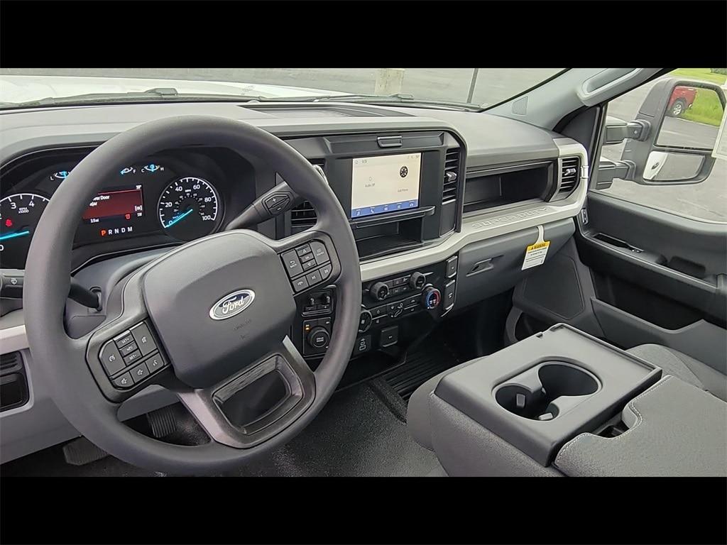 new 2025 Ford F-350 car, priced at $49,365