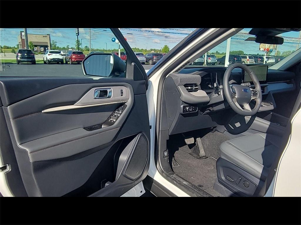 new 2025 Ford Explorer car, priced at $45,823