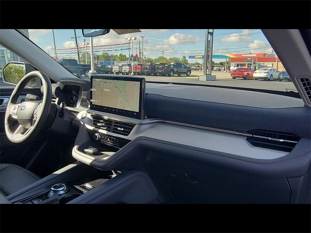new 2025 Ford Explorer car, priced at $45,823