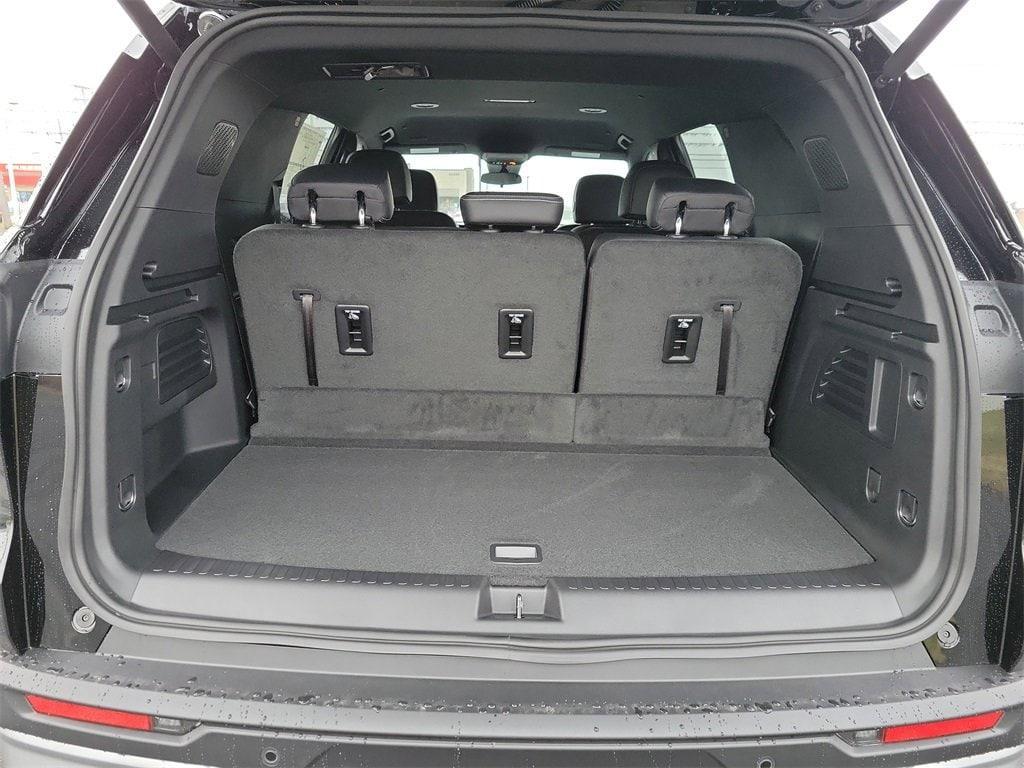 new 2026 Chevrolet Traverse car, priced at $46,120