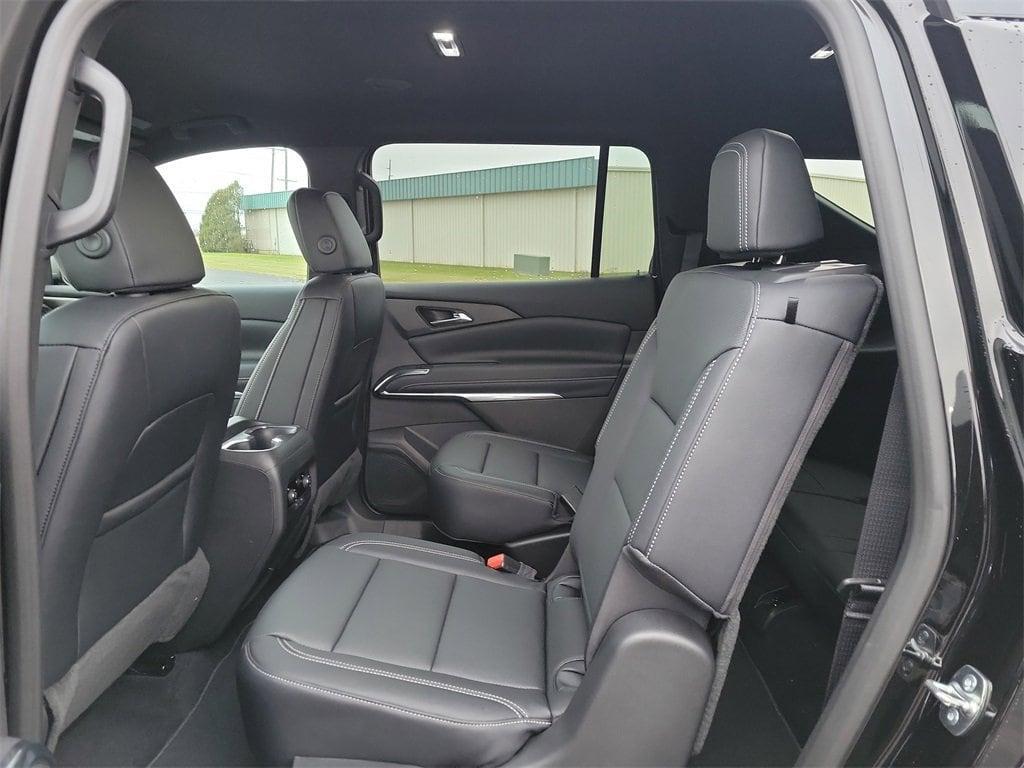 new 2026 Chevrolet Traverse car, priced at $46,120