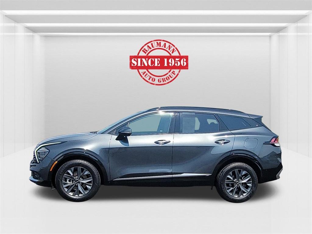 used 2024 Kia Sportage Hybrid car, priced at $35,000