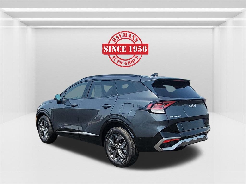 used 2024 Kia Sportage Hybrid car, priced at $35,000