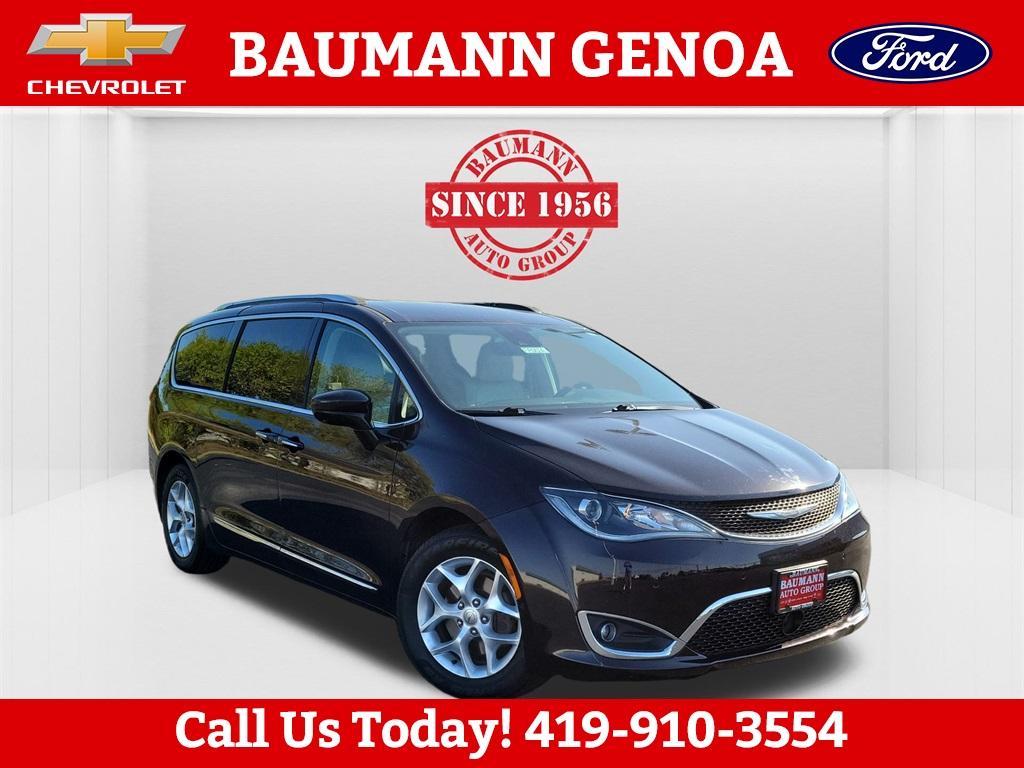 used 2018 Chrysler Pacifica car, priced at $15,901