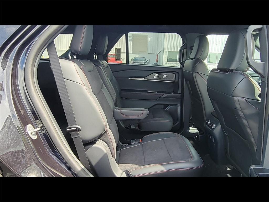 new 2025 Ford Explorer car, priced at $53,658