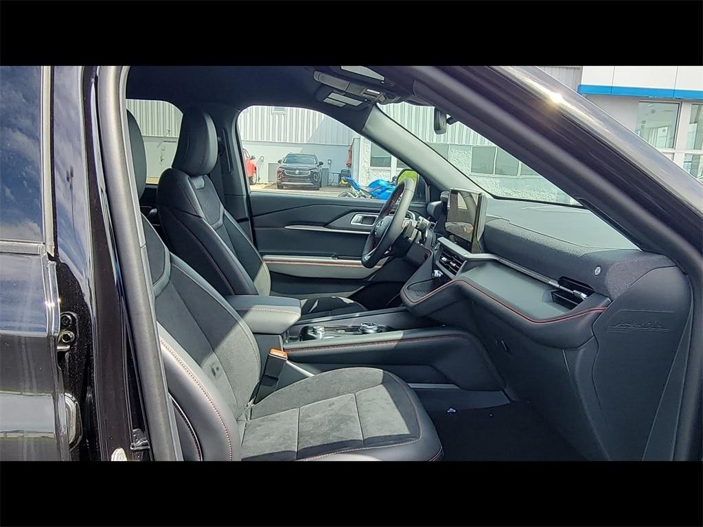 new 2025 Ford Explorer car, priced at $53,658