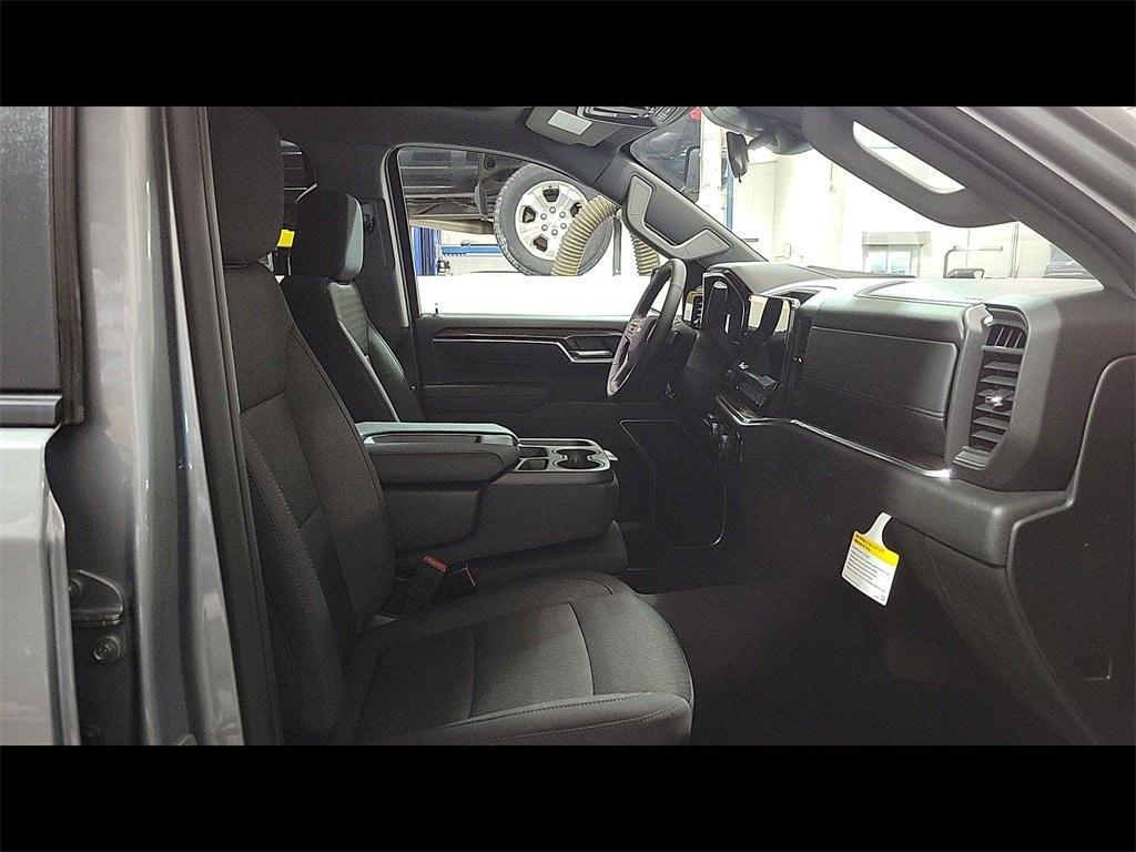 new 2025 Chevrolet Silverado 1500 car, priced at $55,395