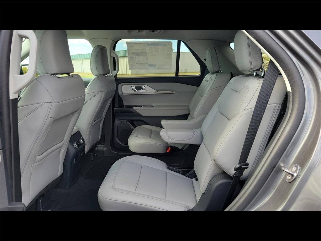 new 2025 Ford Explorer car, priced at $45,132