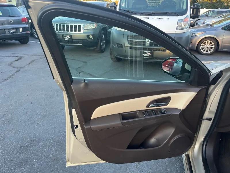 used 2013 Chevrolet Cruze car, priced at $9,300