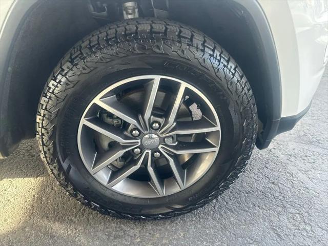 used 2018 Jeep Grand Cherokee car, priced at $18,800
