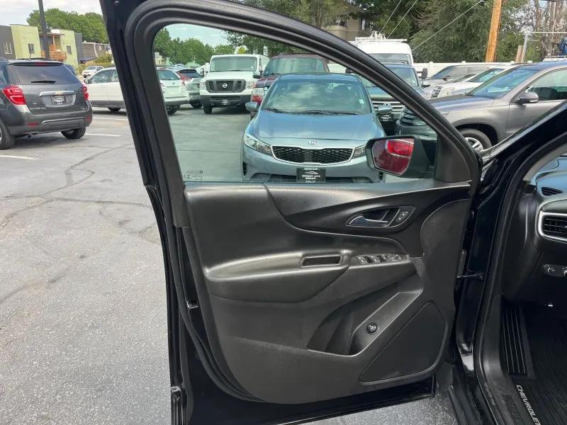 used 2022 Chevrolet Equinox car, priced at $13,800
