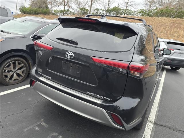 used 2021 Toyota Highlander car, priced at $36,900