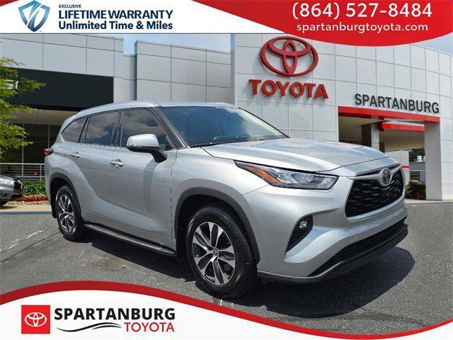 used 2020 Toyota Highlander car, priced at $26,263